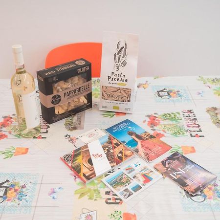 Le Camelie -Appartamenti Nuovi Porto SantʼElpidio Dış mekan fotoğraf