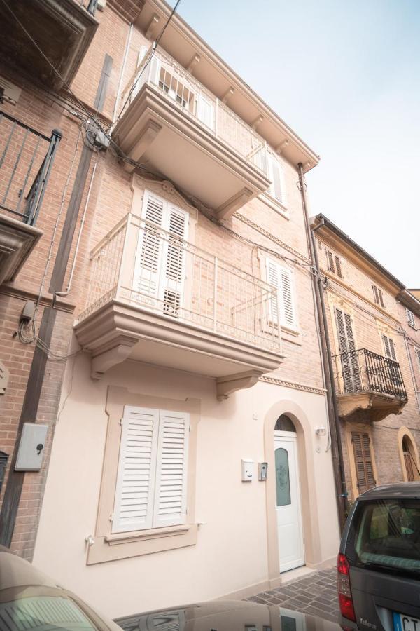 Le Camelie -Appartamenti Nuovi Porto SantʼElpidio Dış mekan fotoğraf